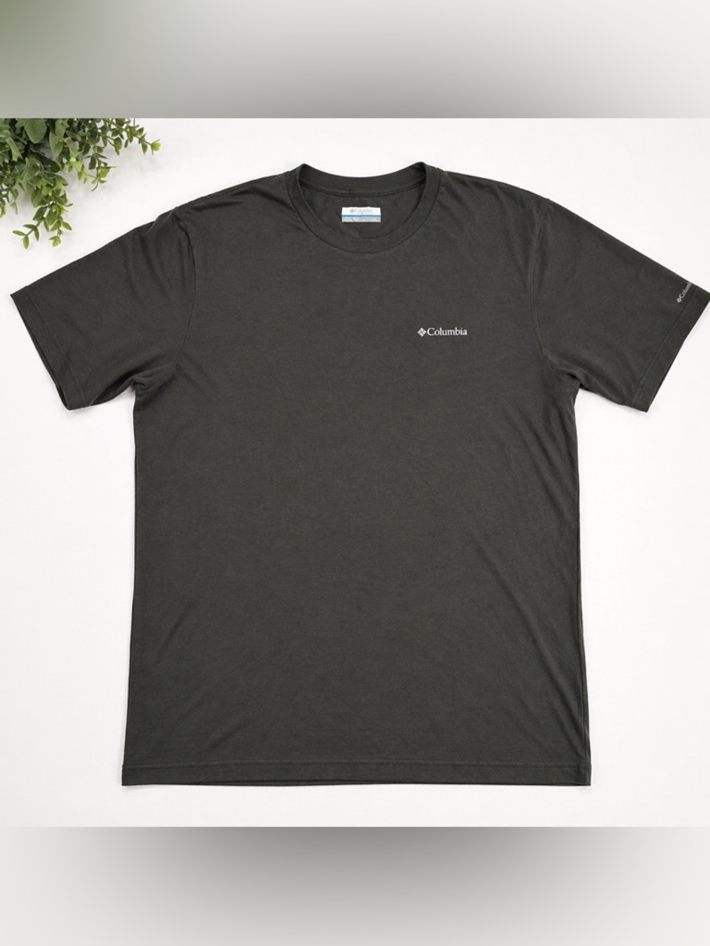 Columbia Men’s T-Shirt Large Green Logo Tee Short Sleeve Casual Outdoor